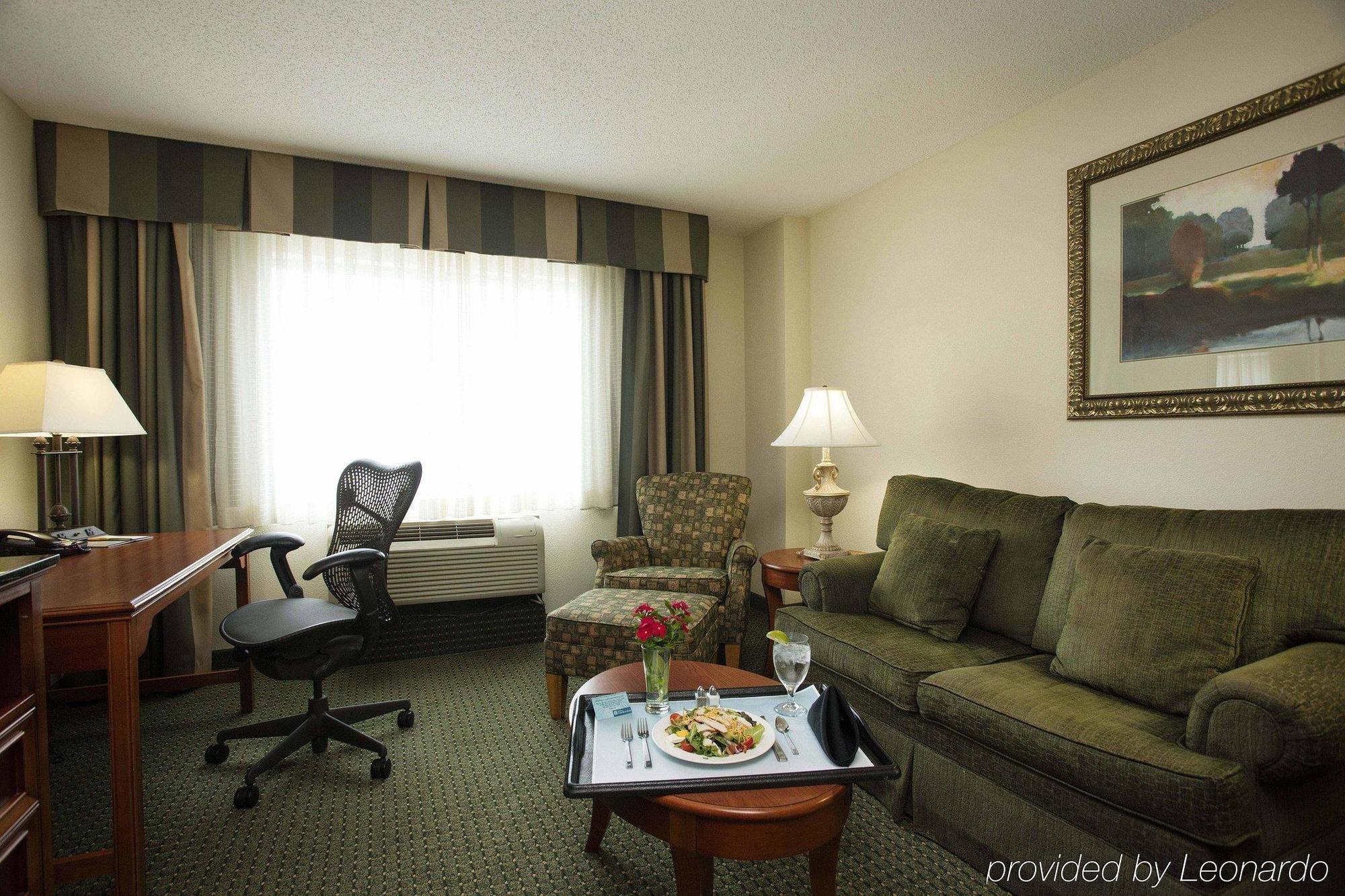 Courtyard By Marriott Athens Downtown Hotel Exterior photo