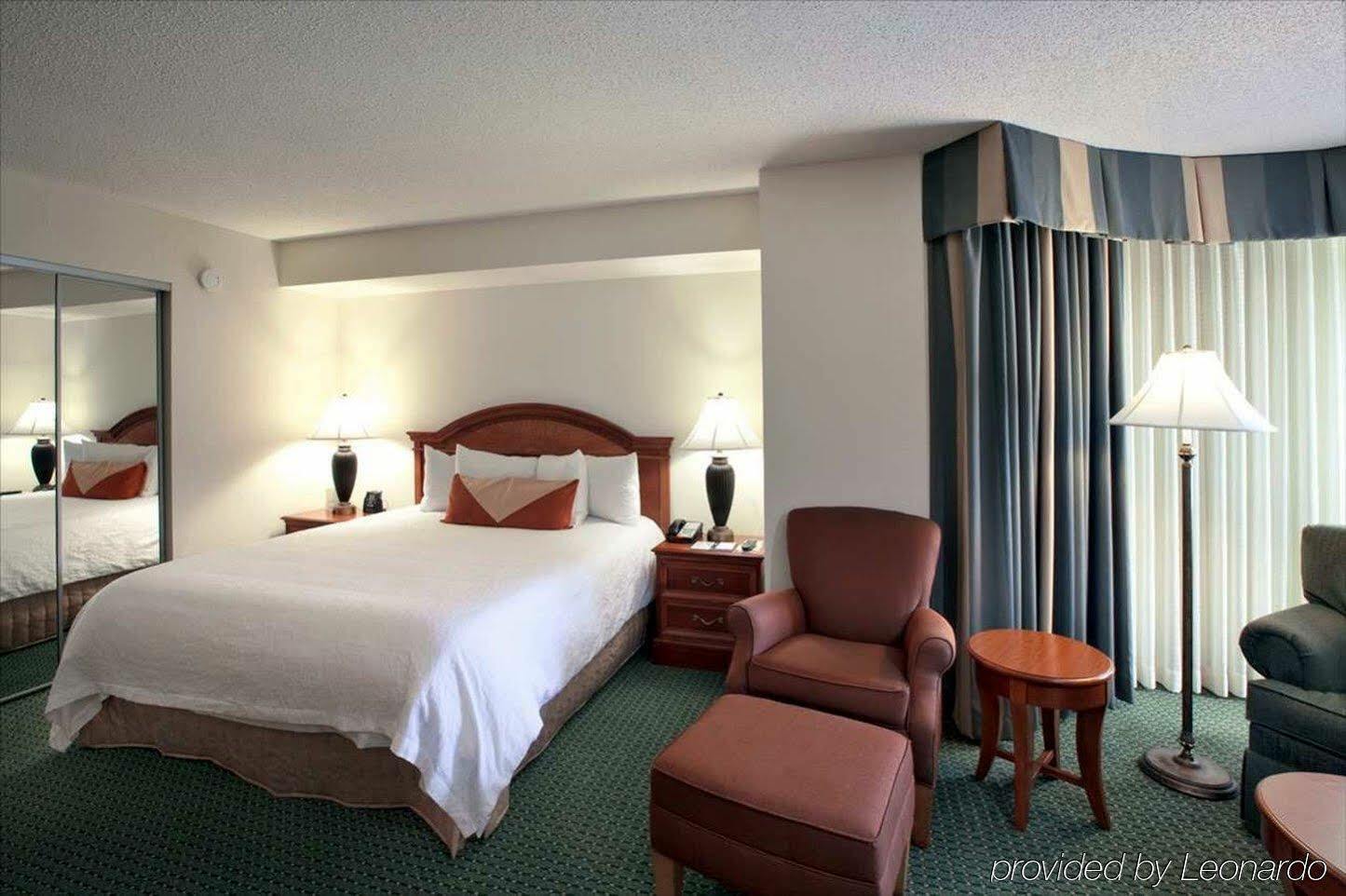 Courtyard By Marriott Athens Downtown Hotel Exterior photo